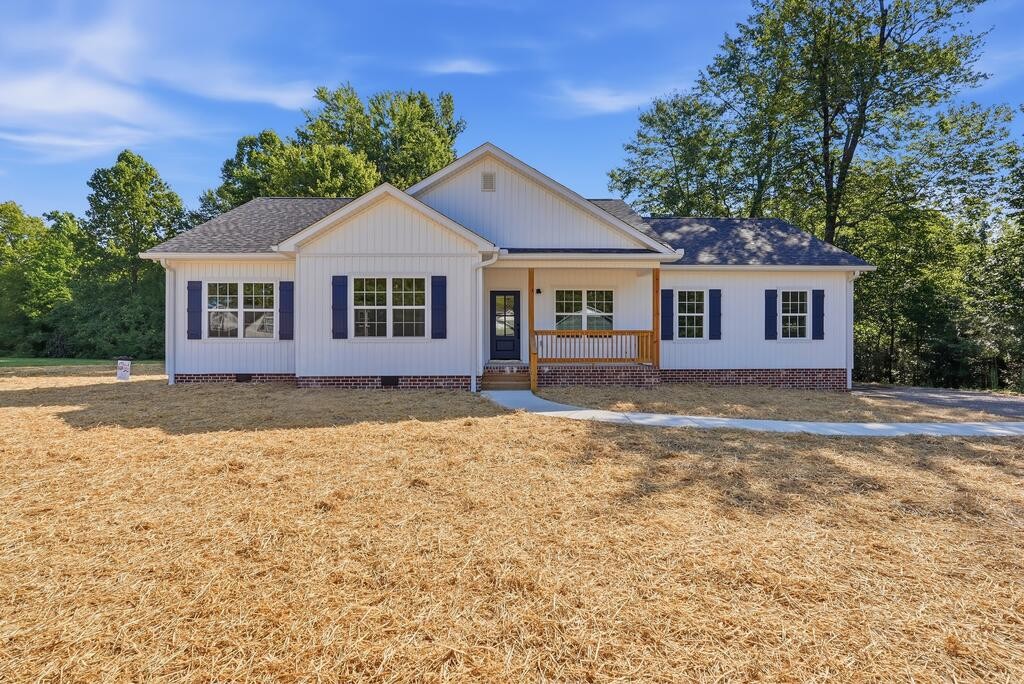297 Grace Drive, Nw Property Photo 1
