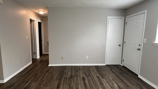 210 Hendricks Blvd Property Photo 3