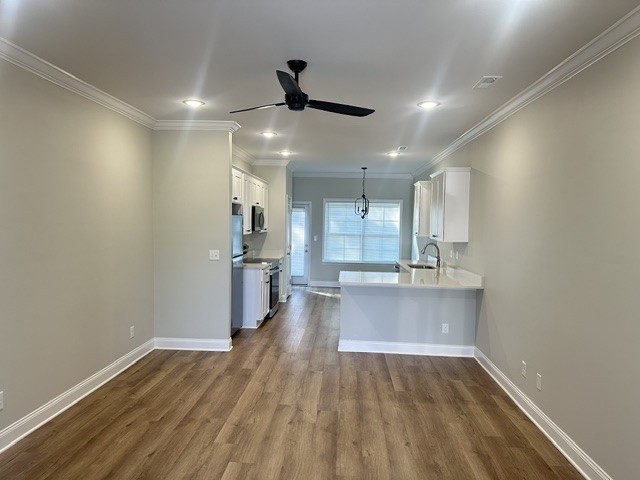 436 Bellingham Dr, Ne Property Photo 2