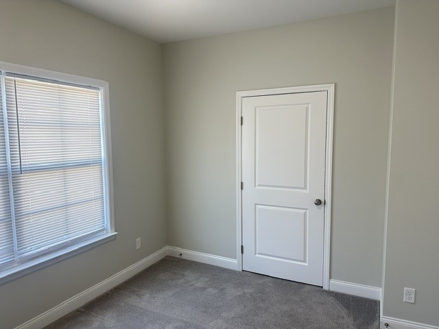 436 Bellingham Dr, Ne Property Photo 8