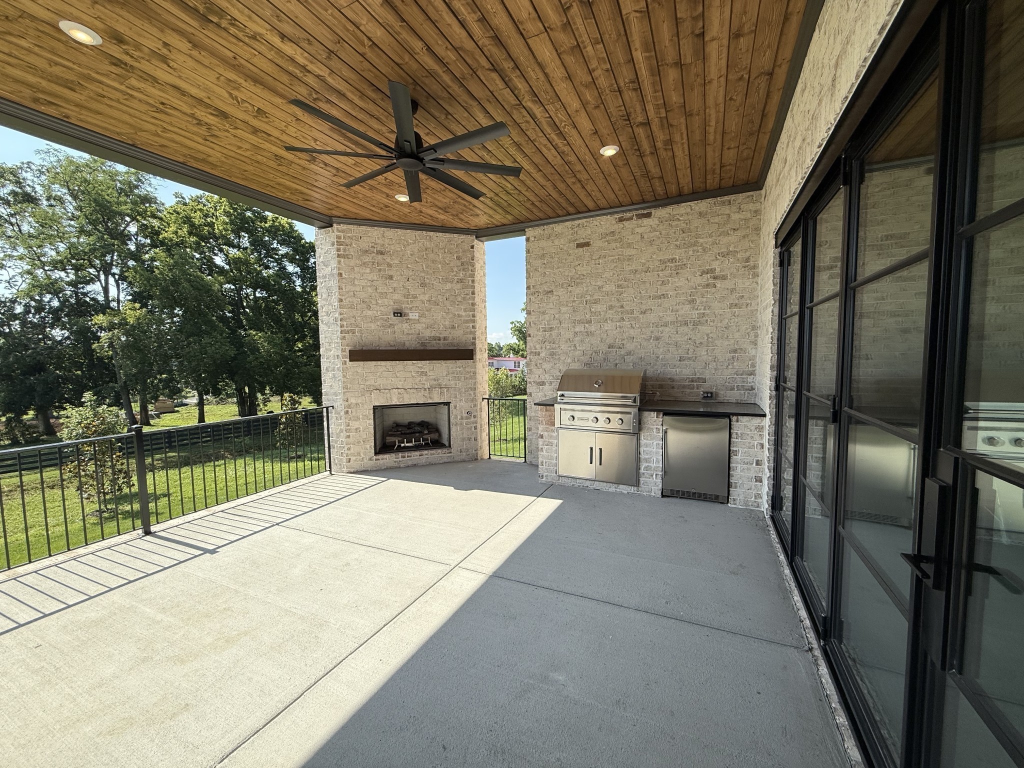 6108 St Charles Dr Property Photo 20