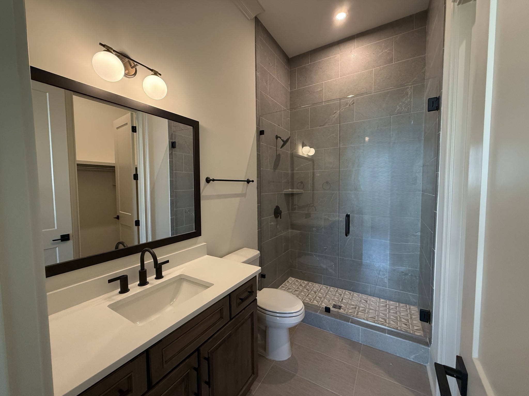 6108 St Charles Dr Property Photo 23