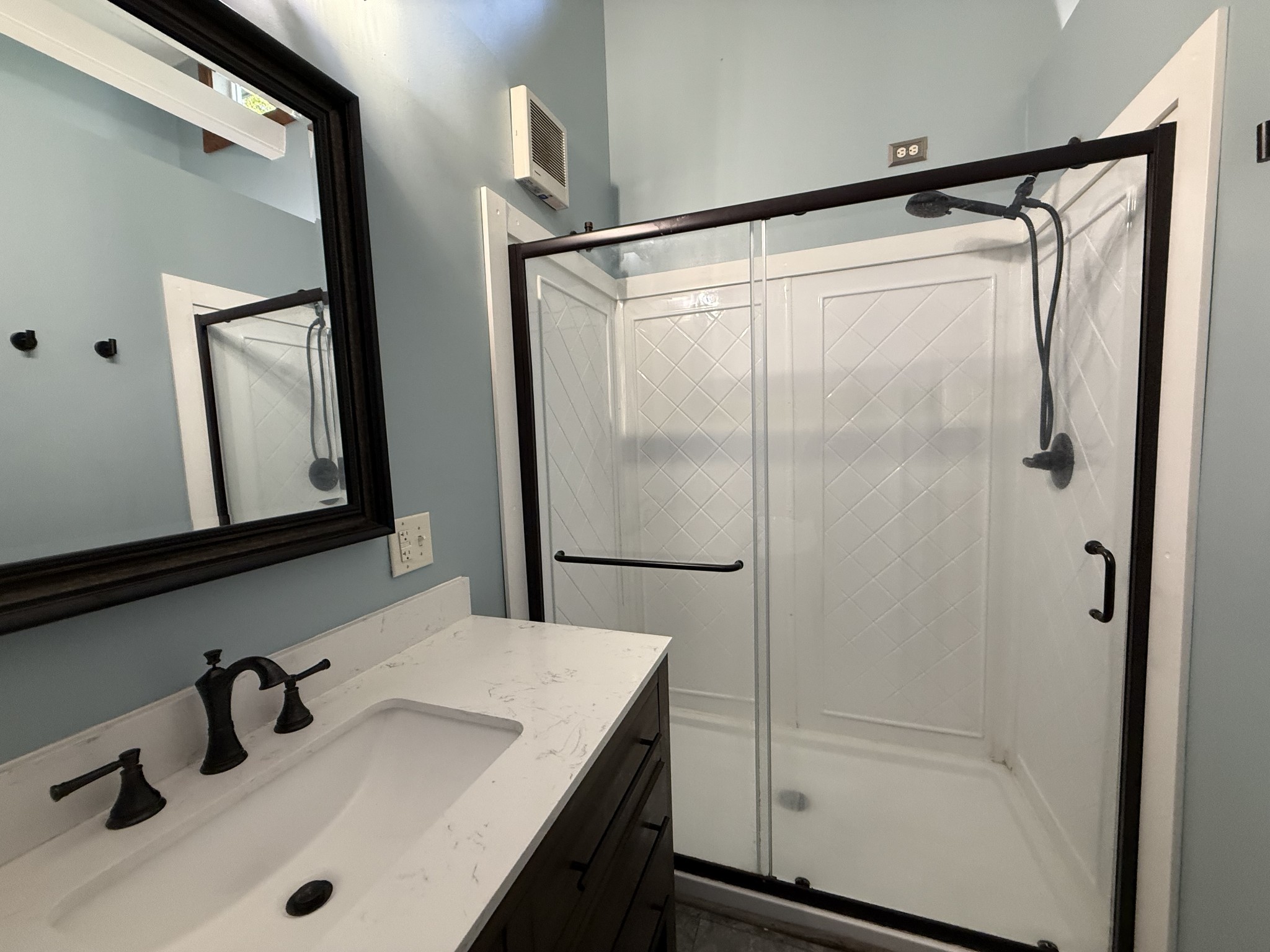 216 Zoder Drive Property Photo 14
