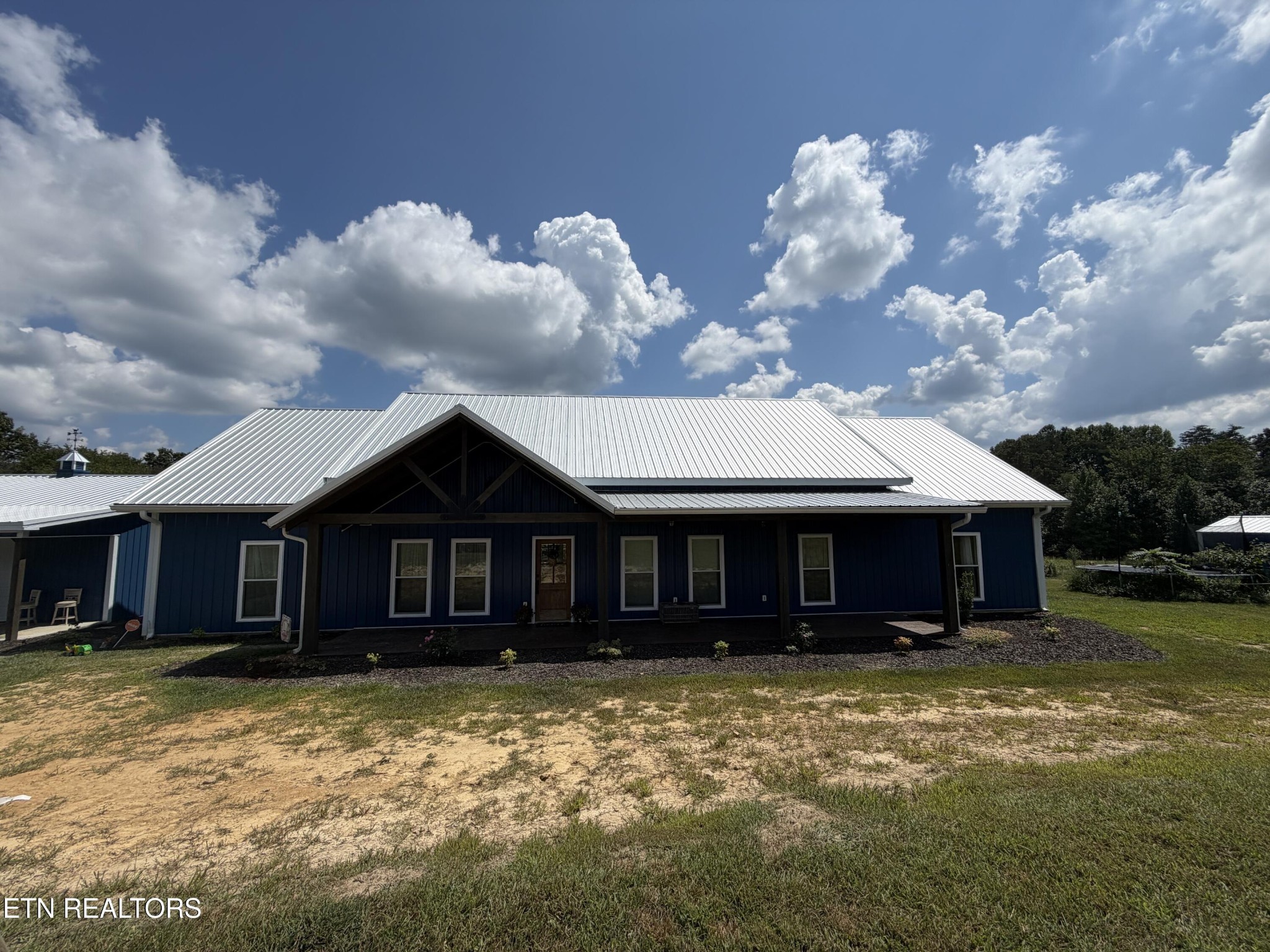 5146 Griffith Rd Property Photo 4