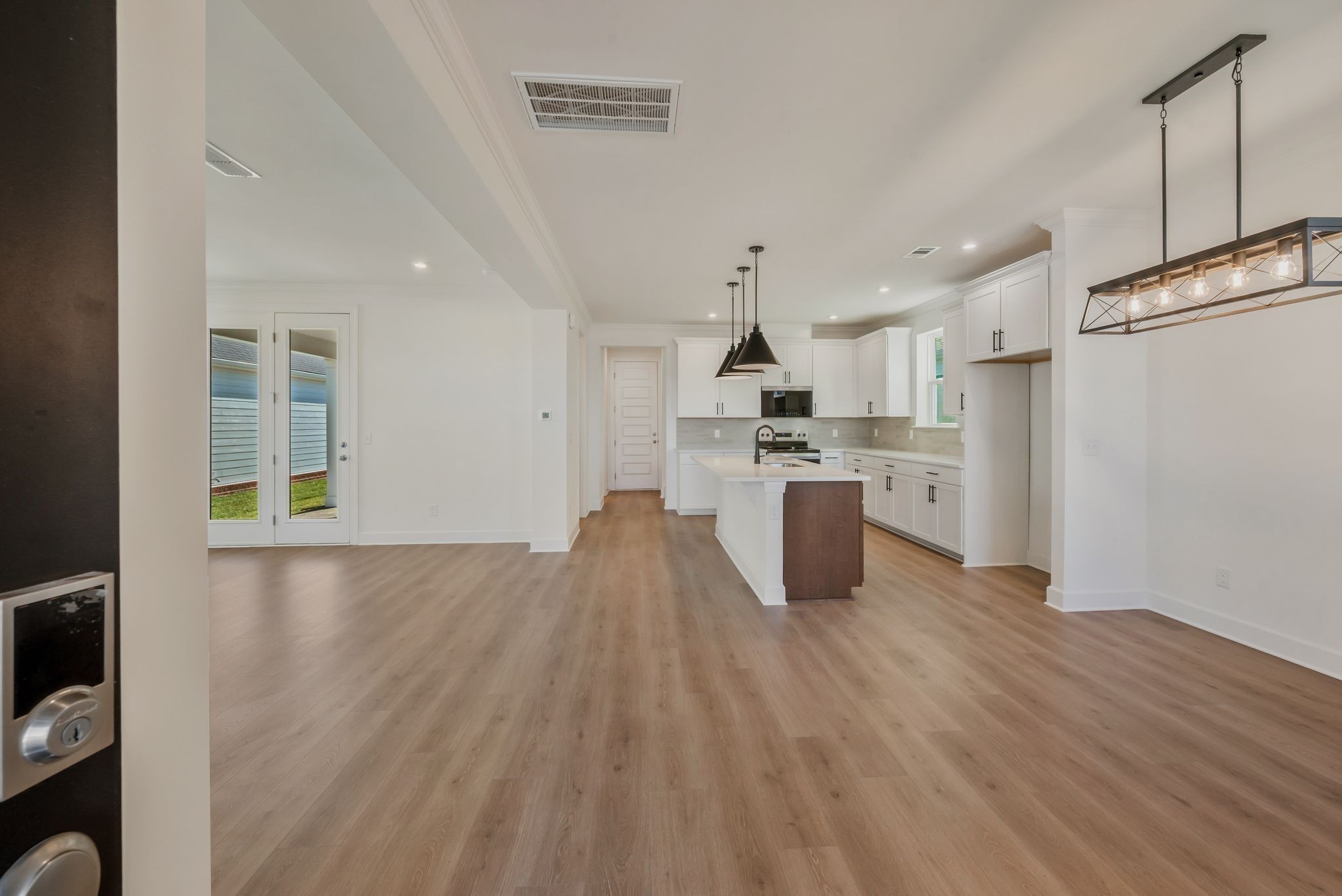 1210 Wallace Way Property Photo 4