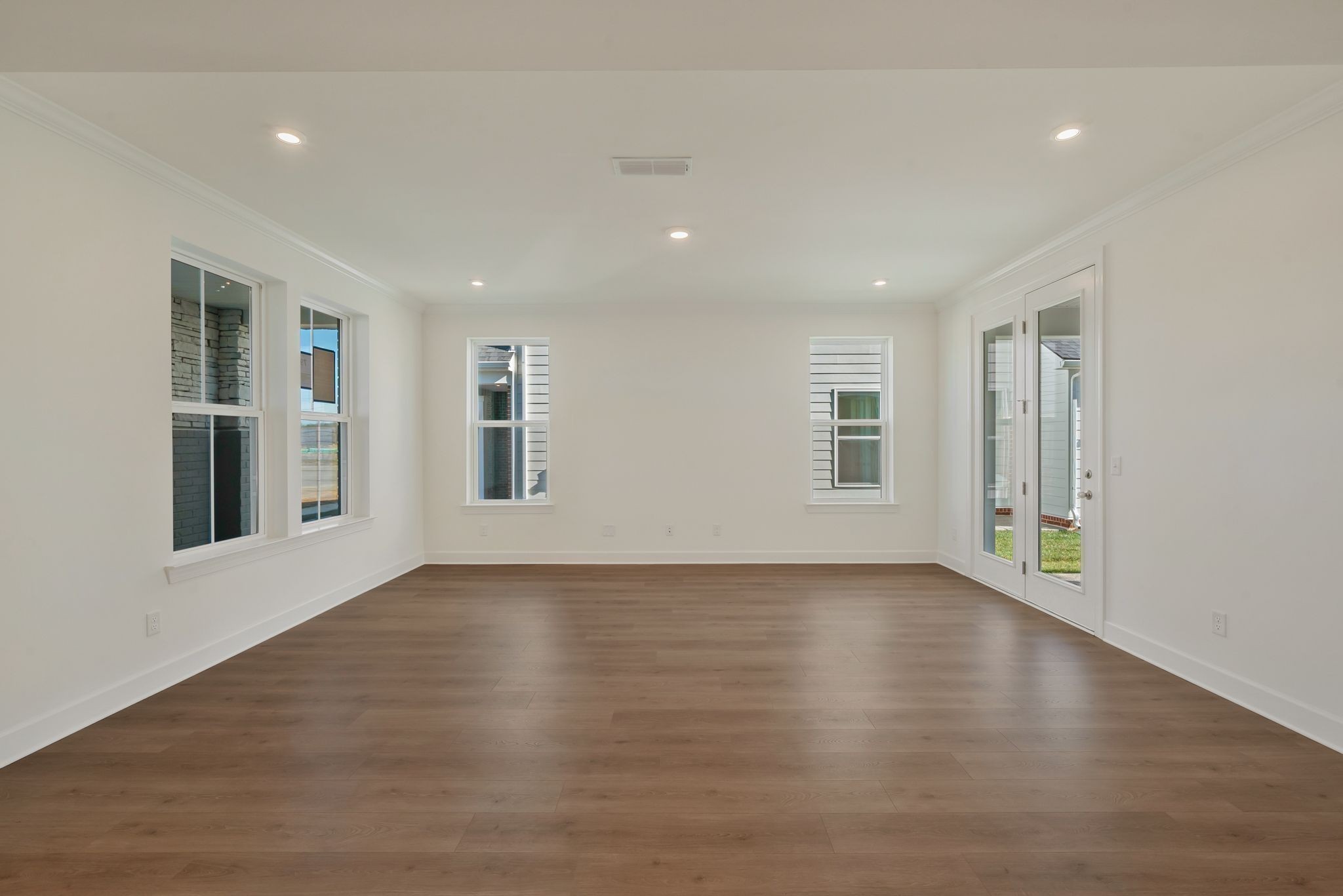 1210 Wallace Way Property Photo 6