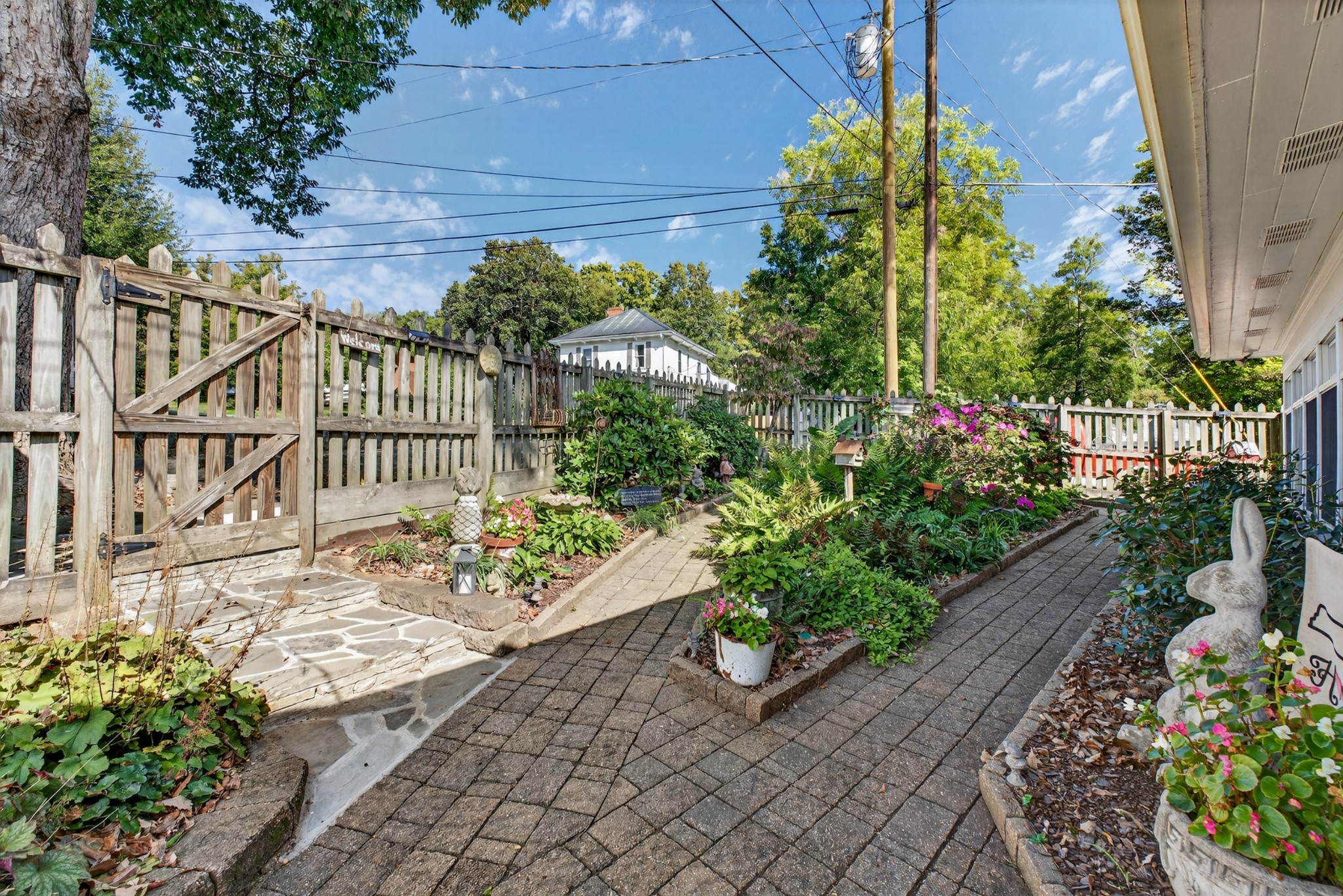 310 Mulberry Ave Property Photo 51
