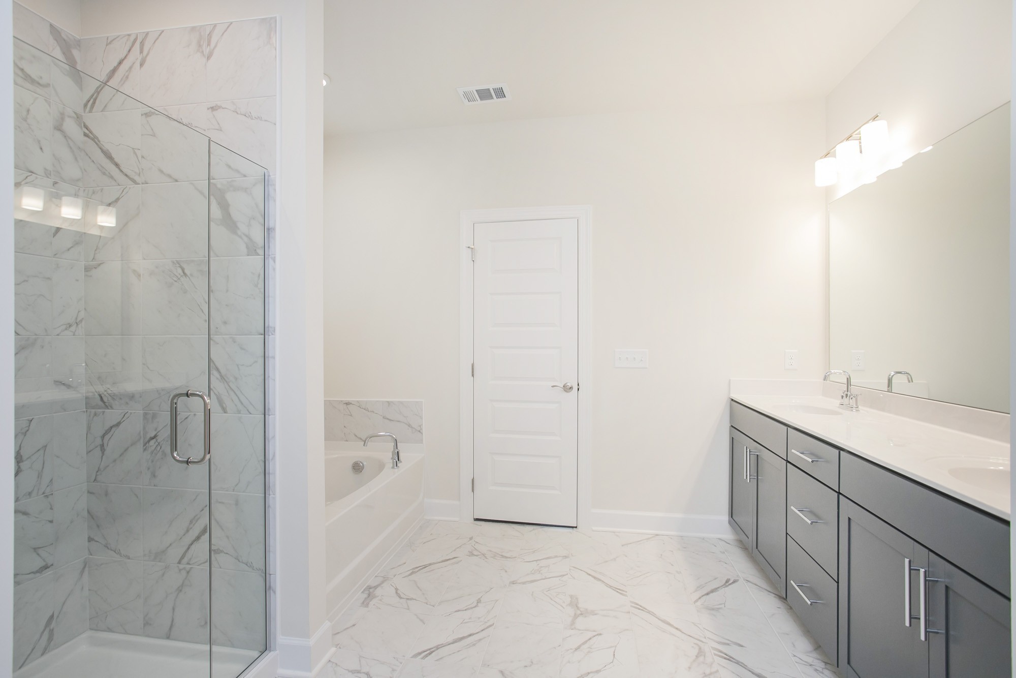 1234 Wallace Way Property Photo 16