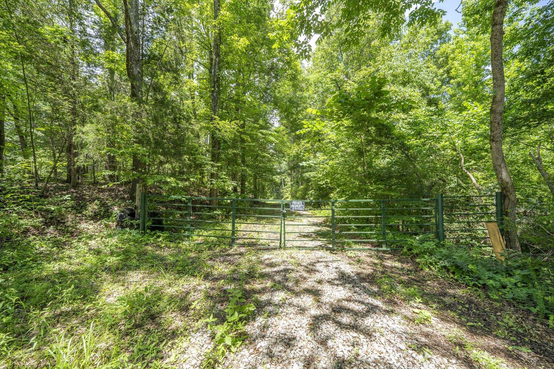 904 Capooth Rd Property Photo 2