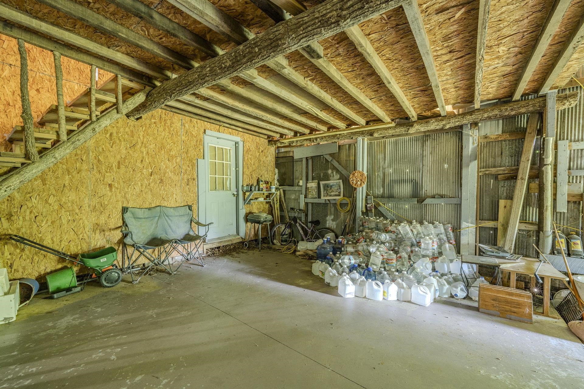 904 Capooth Rd Property Photo 18