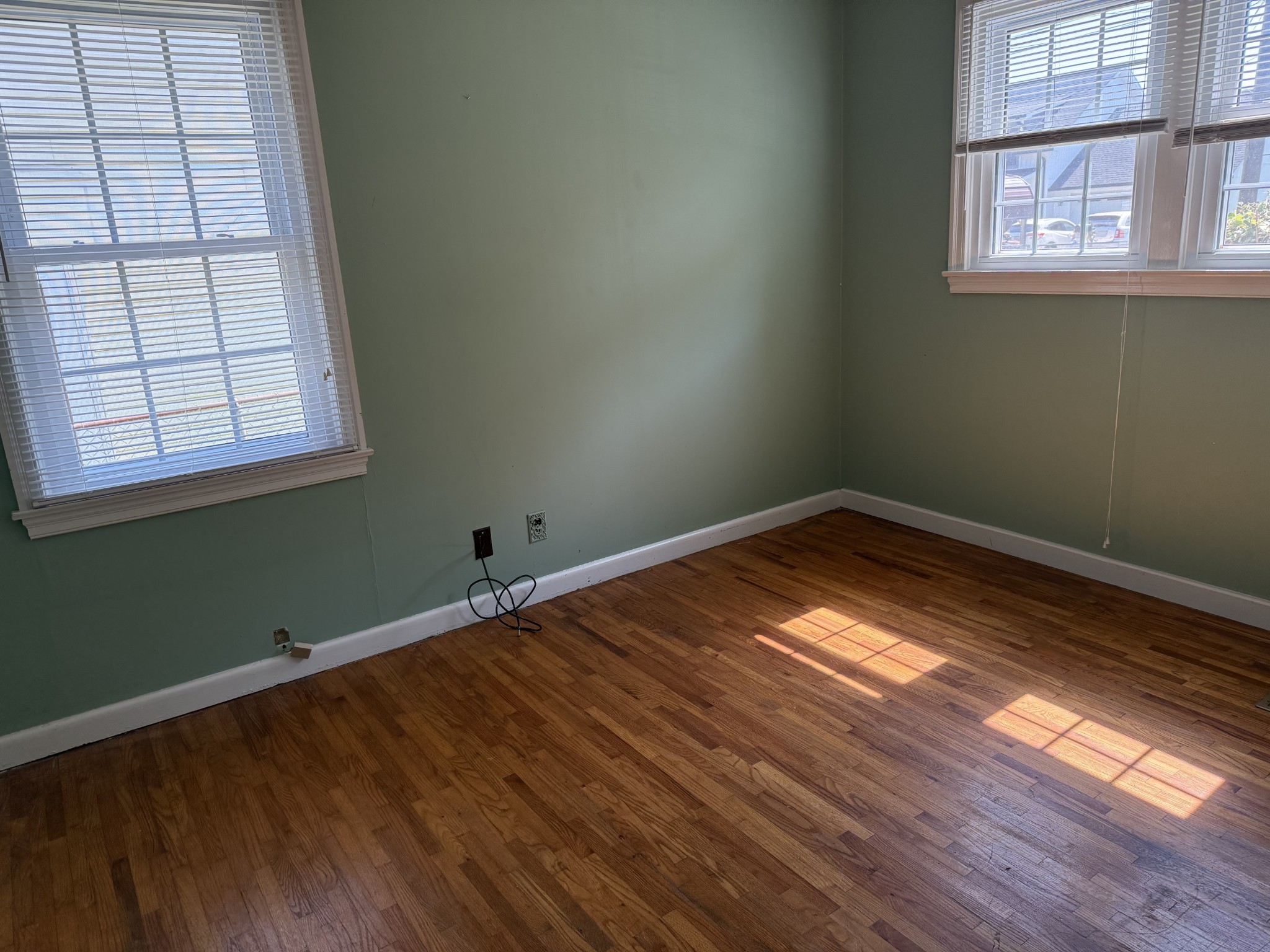 220 Kenneth St Property Photo 10