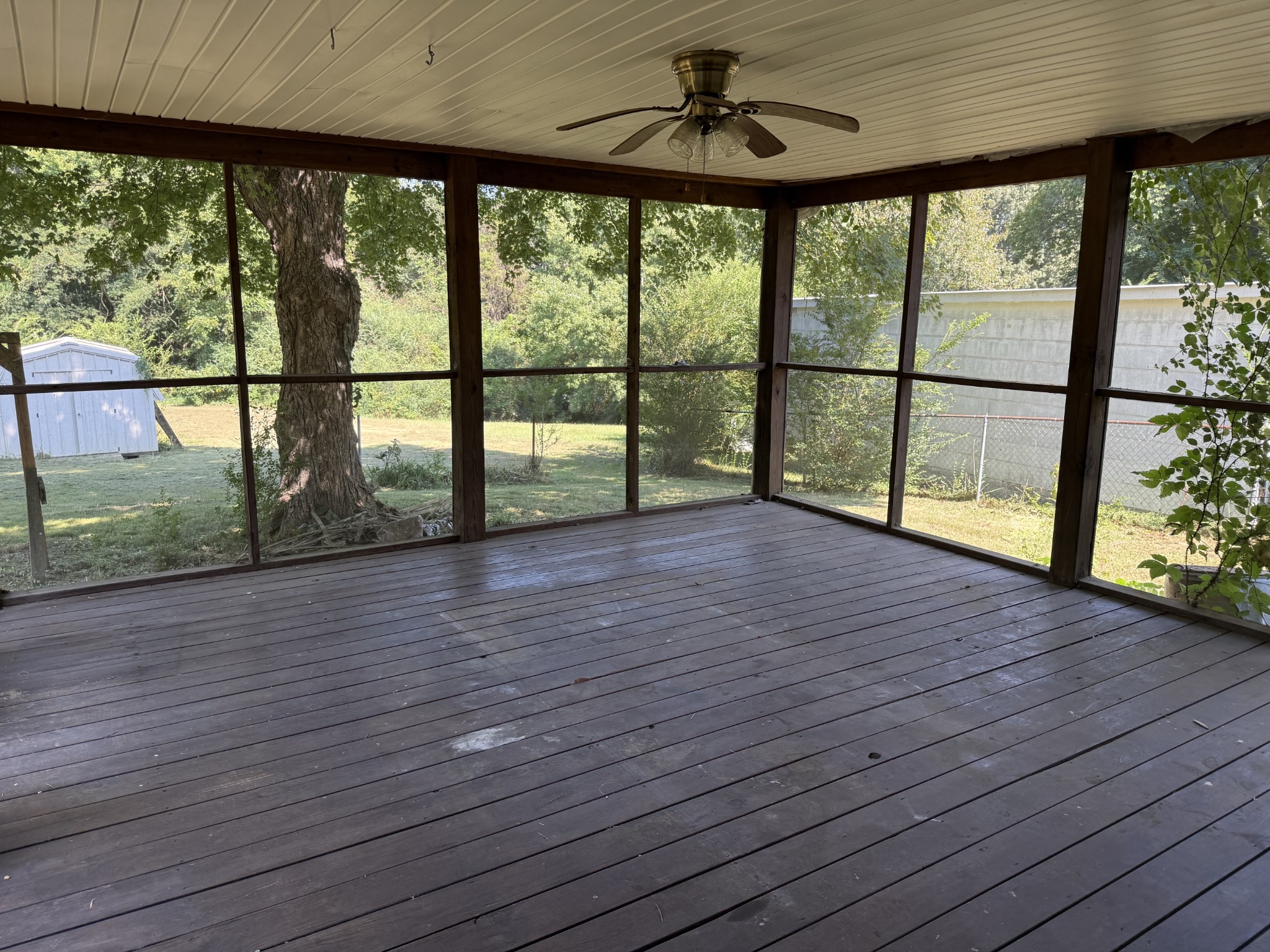 220 Kenneth St Property Photo 11