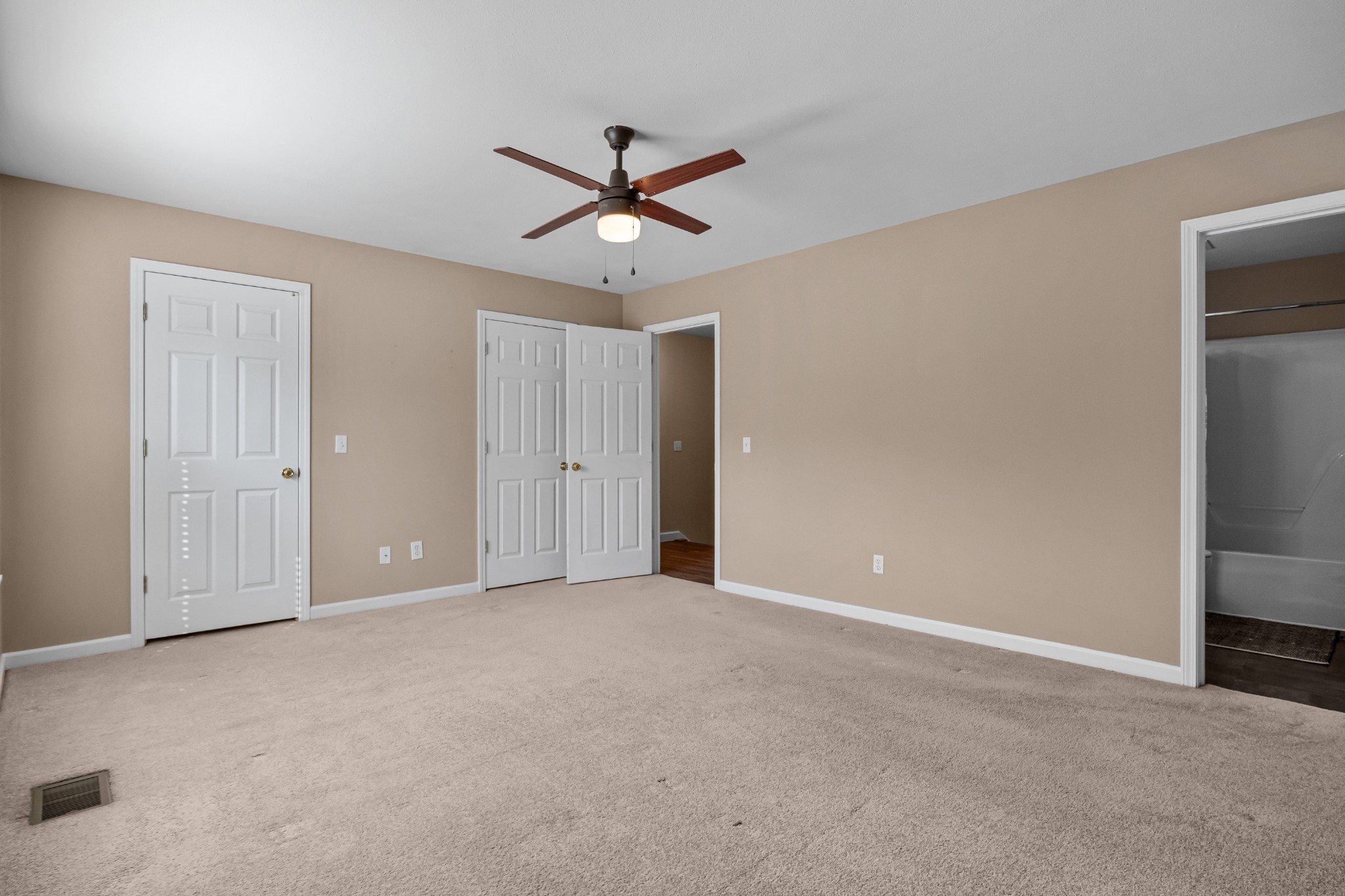 111 Eastdale Ln Property Photo 22