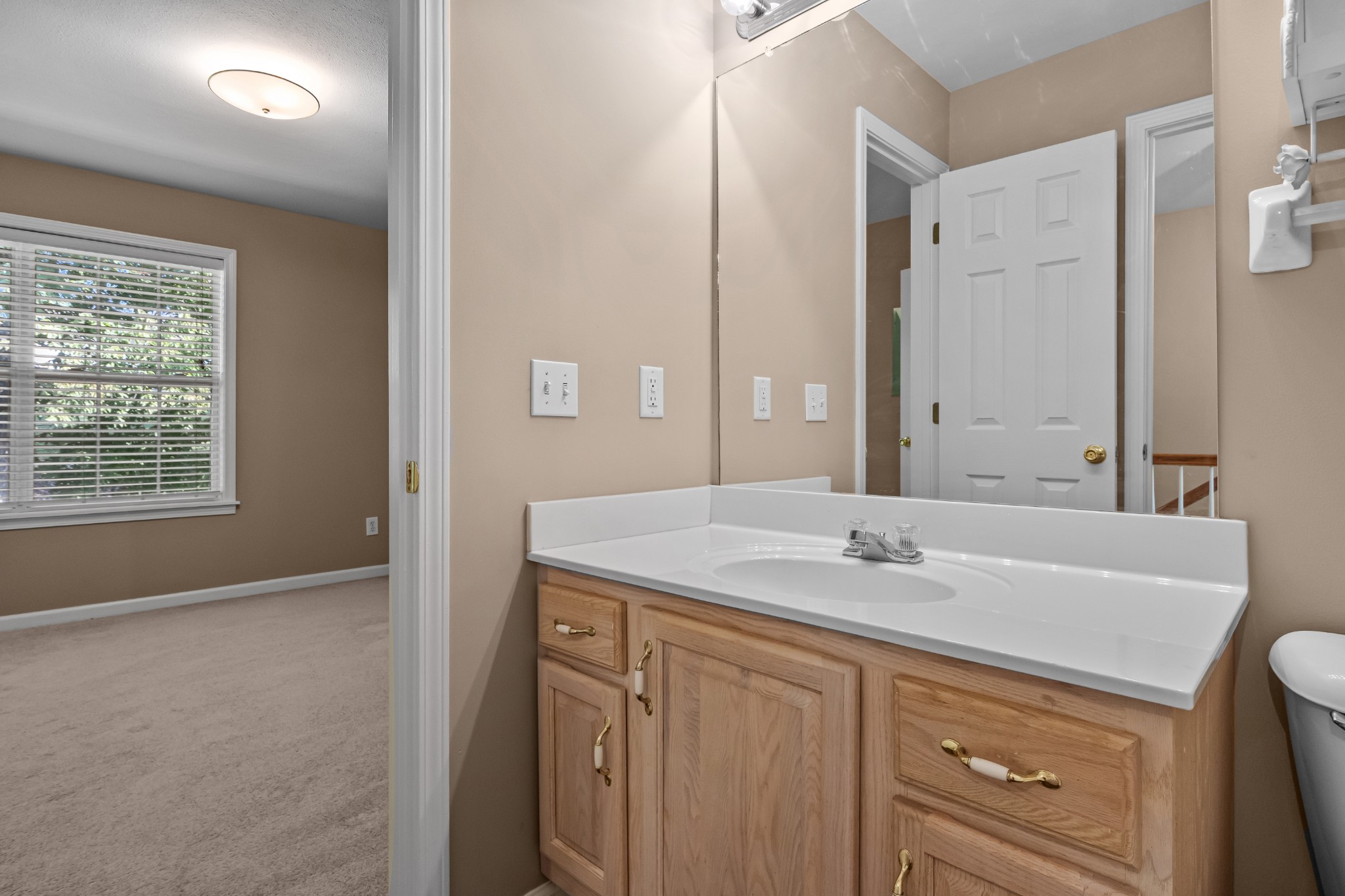 111 Eastdale Ln Property Photo 30