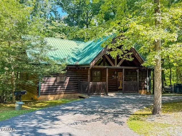 909 Ridgefield Drive Property Photo 4