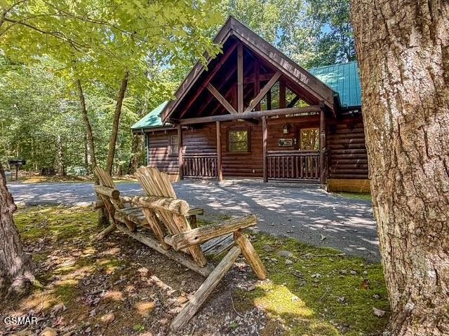 909 Ridgefield Drive Property Photo 6