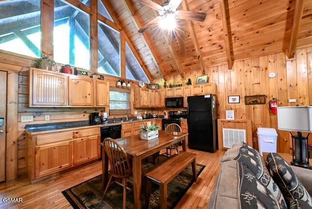 909 Ridgefield Drive Property Photo 8