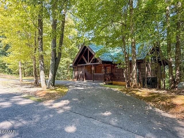 909 Ridgefield Drive Property Photo 9