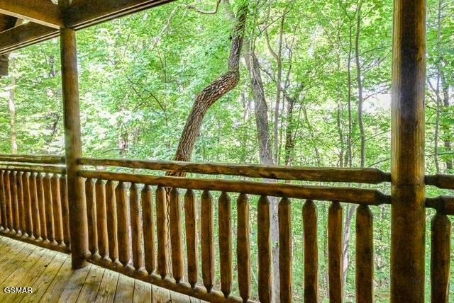 909 Ridgefield Drive Property Photo 21