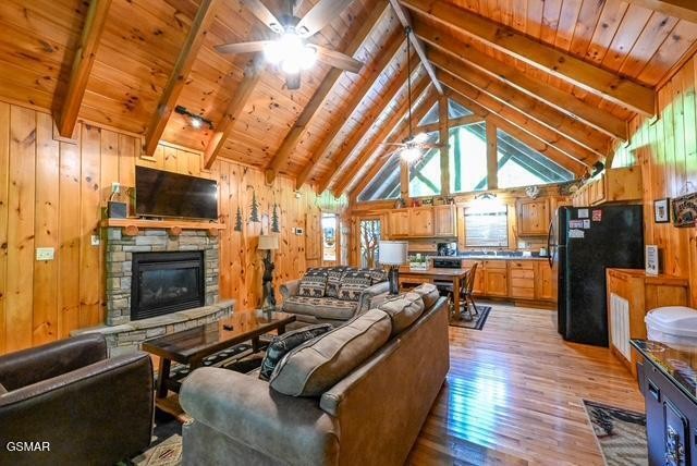909 Ridgefield Drive Property Photo 29