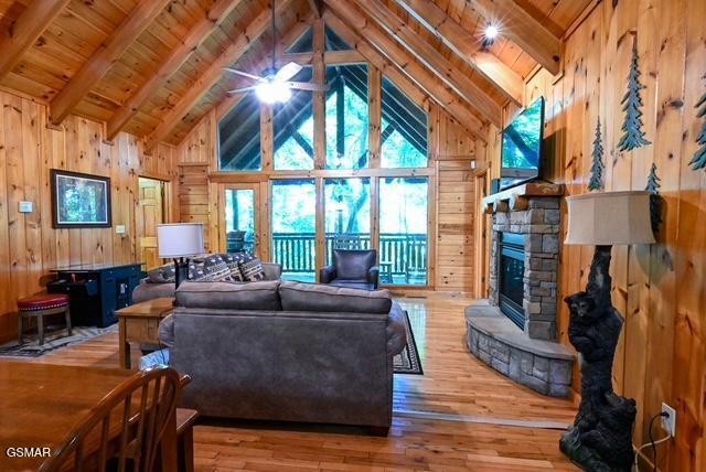 909 Ridgefield Drive Property Photo 39