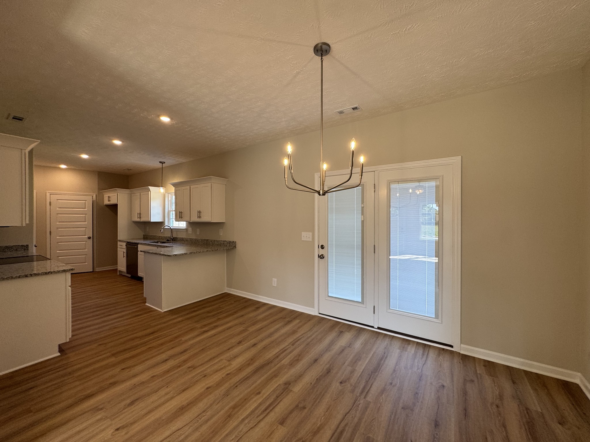 82 Laurel View St Property Photo 5