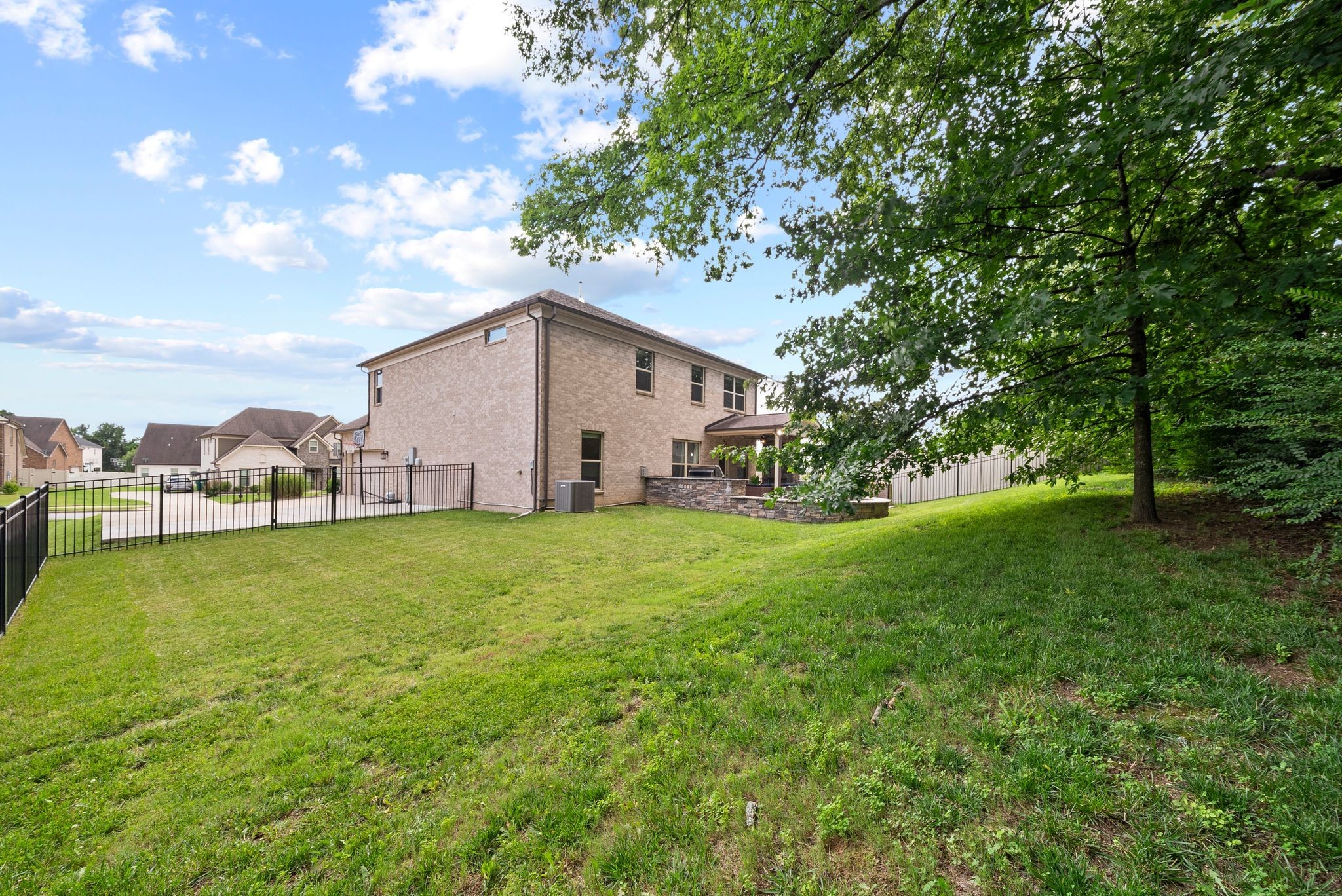 1028 Maleventum Way Property Photo 39