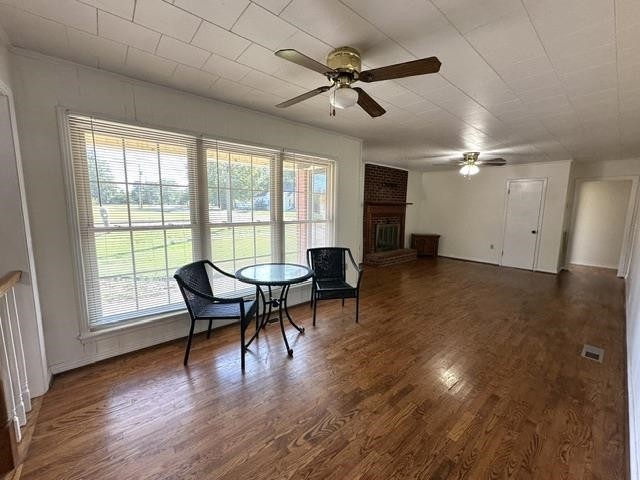 1105 Pinhook Dr Property Photo 2