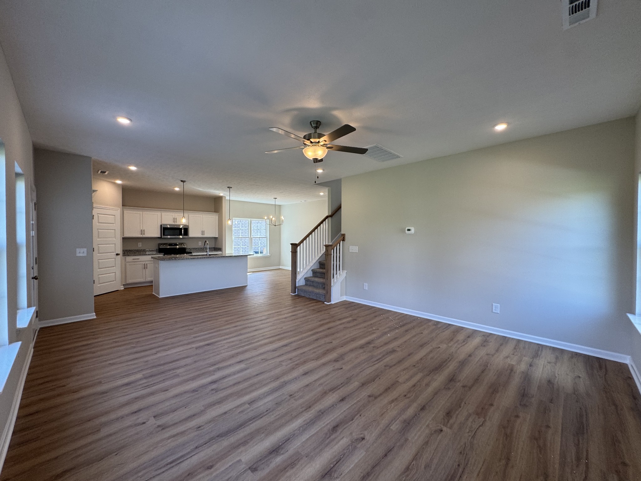 72 Laurel View St Property Photo 8