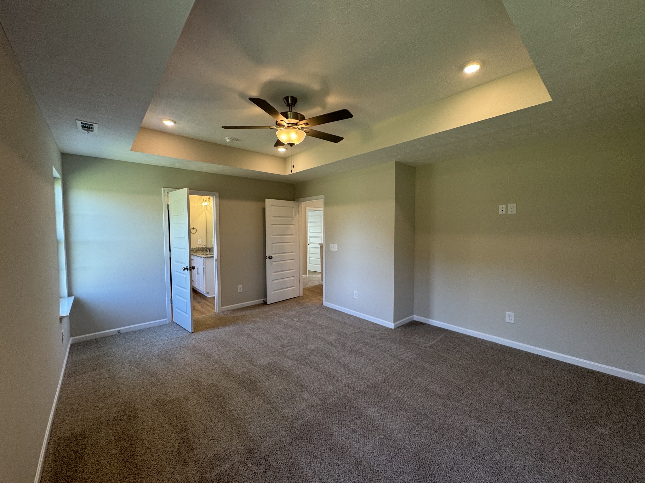 72 Laurel View St Property Photo 11