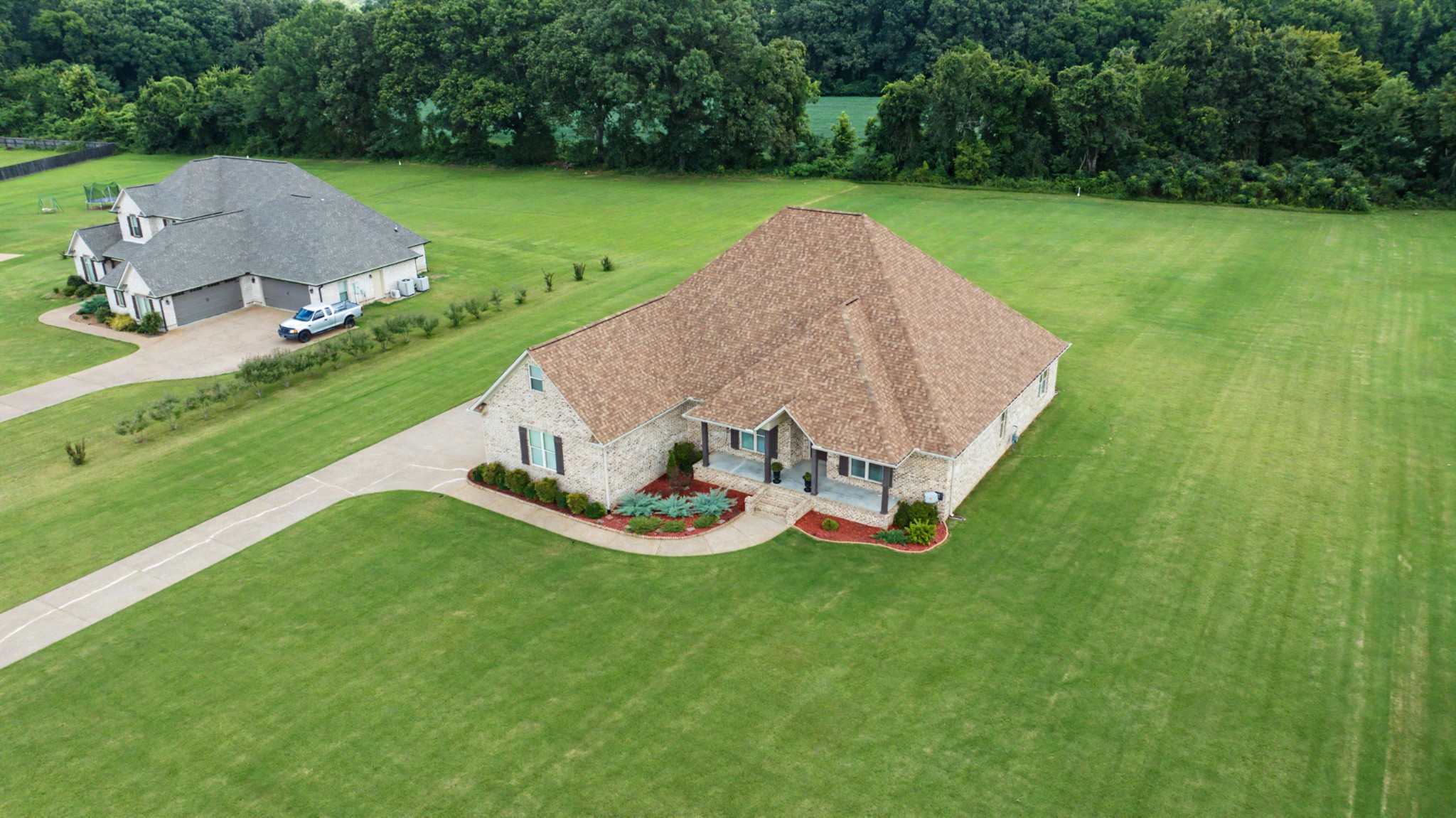 22 Hale Farm Rd