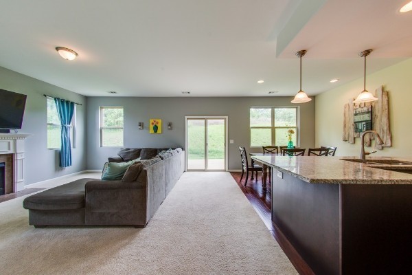 1024 Bear Branch Circle Property Photo 3
