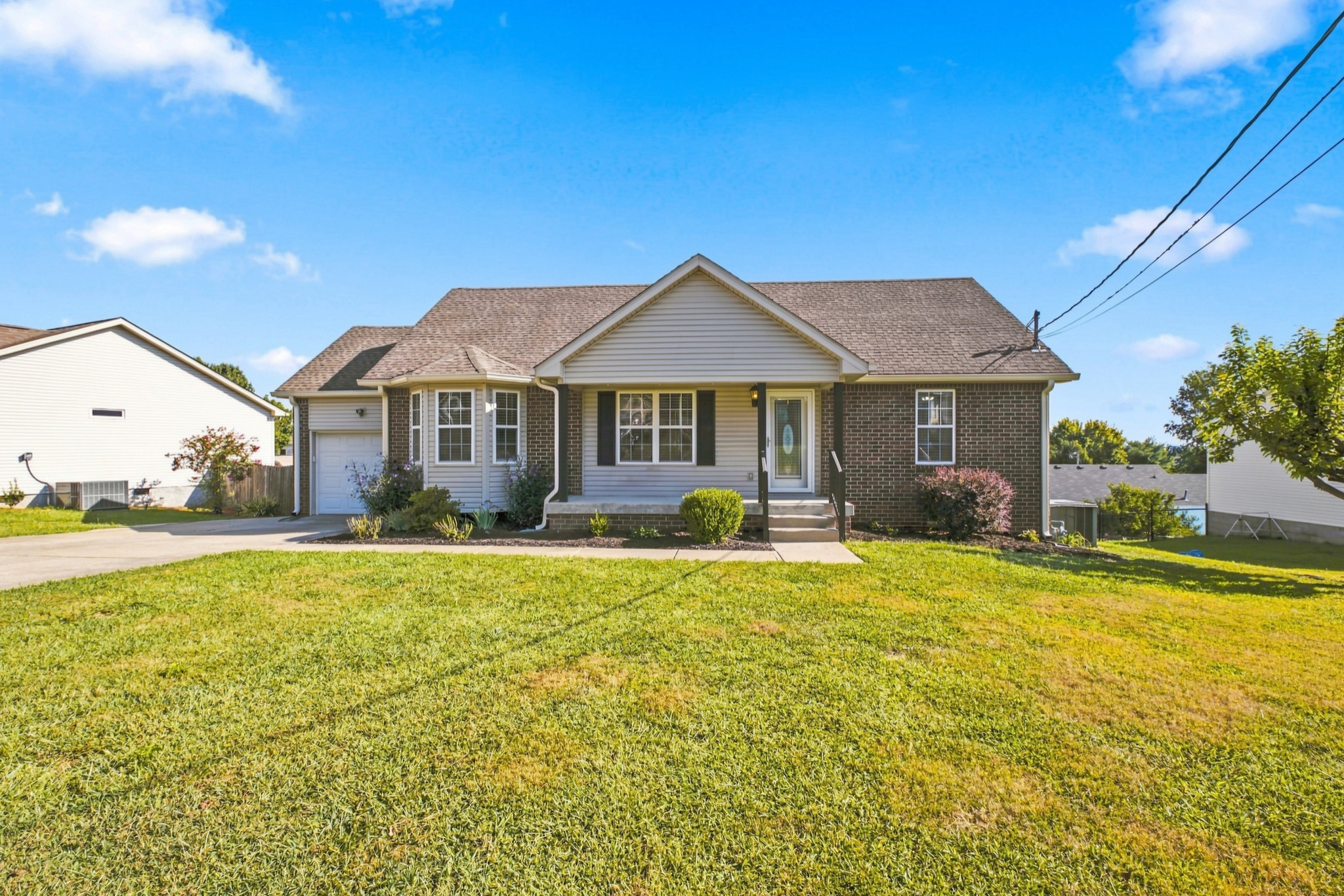 538 Summit Way Property Photo 1