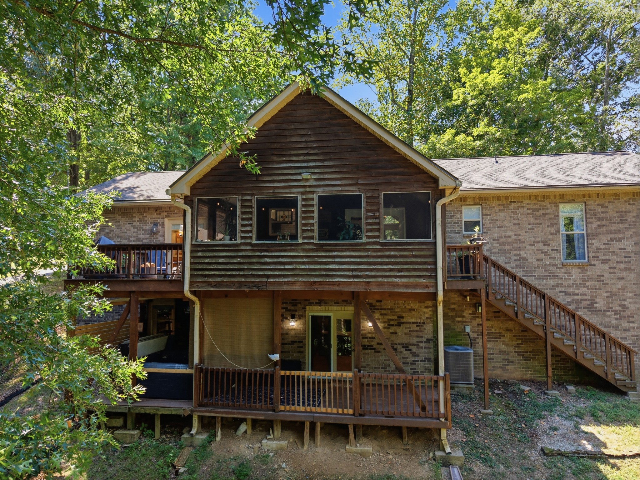 1003 Red Oak Dr Property Photo 6