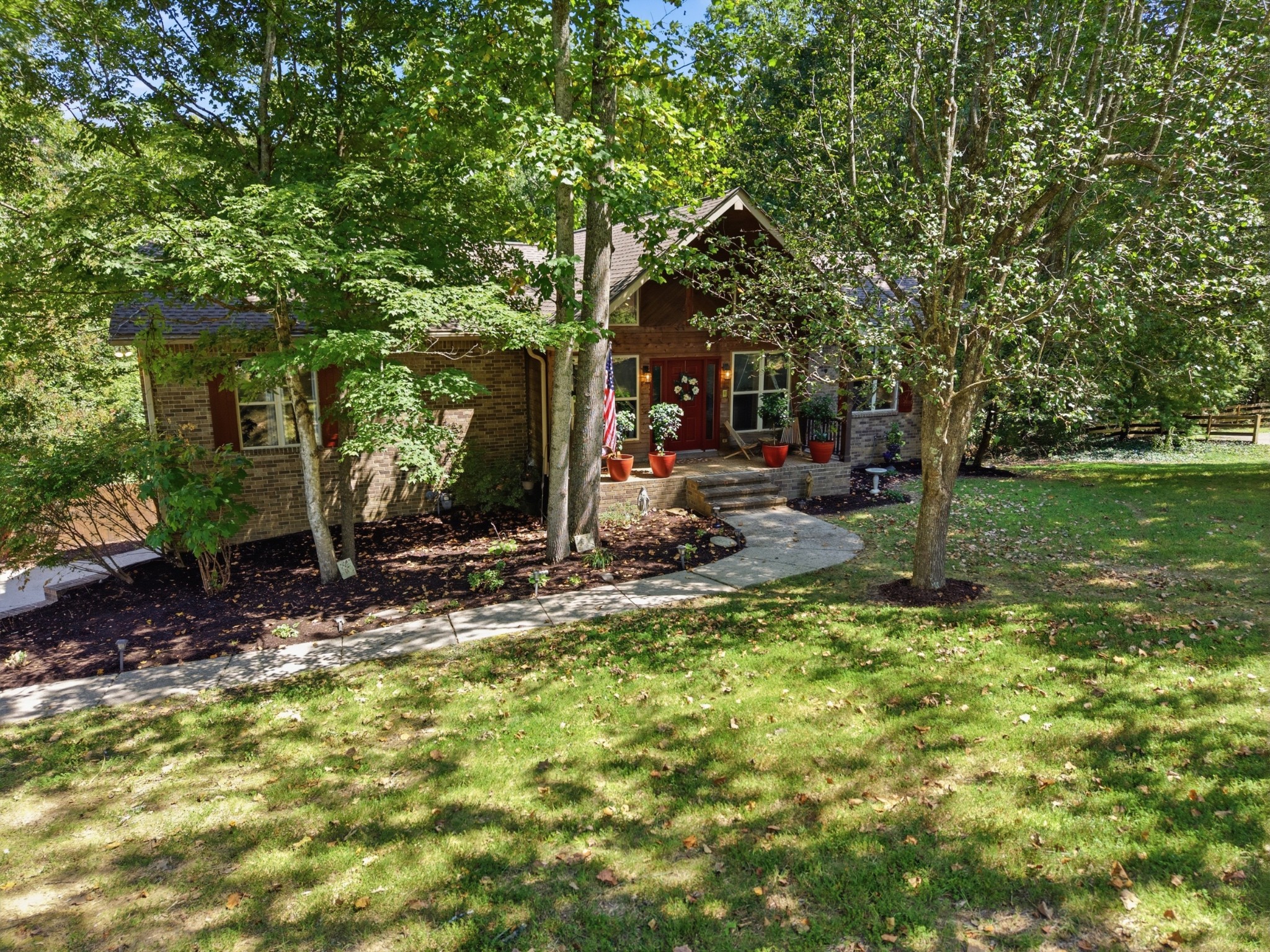 1003 Red Oak Dr Property Photo 10