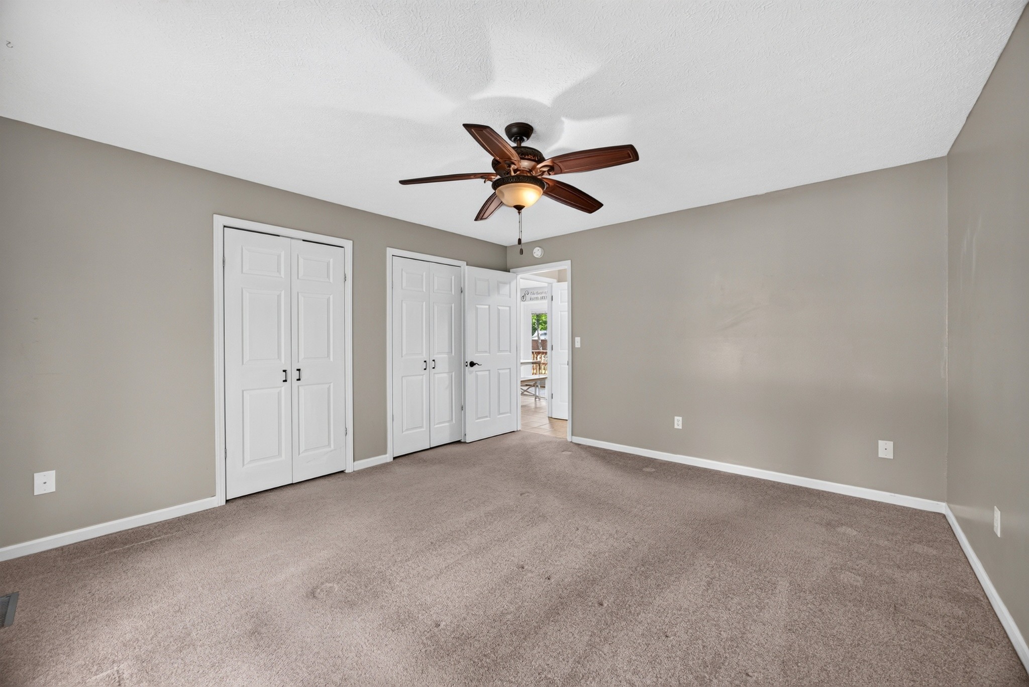 135 Springmont Dr Property Photo 23