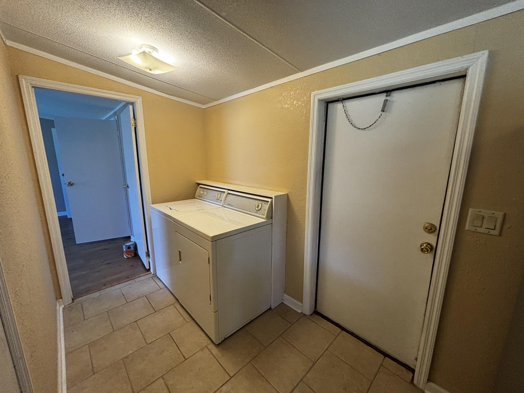 4915 Sweetens Cove Road Property Photo 10