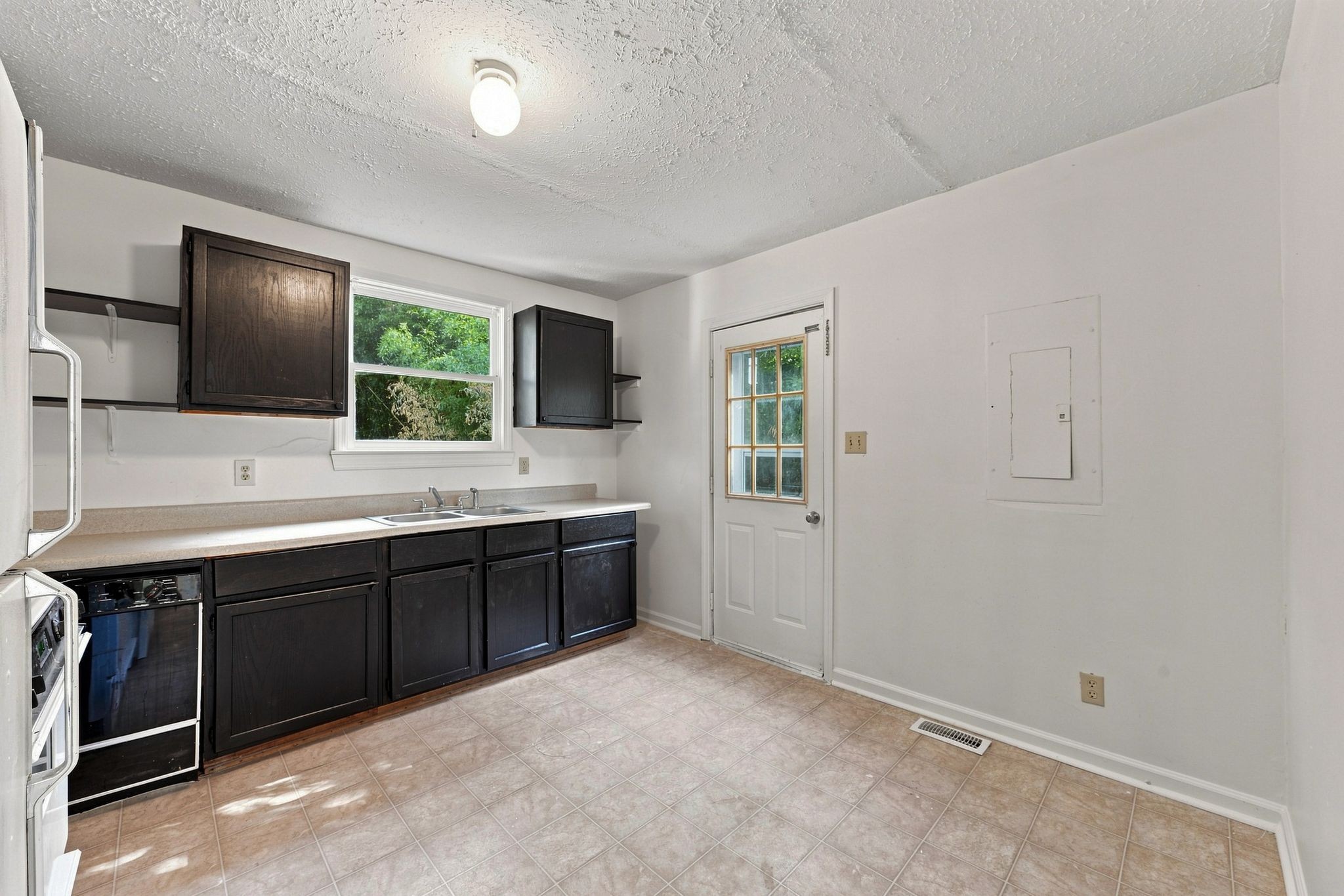 5520 Bon Air Cir Property Photo 9