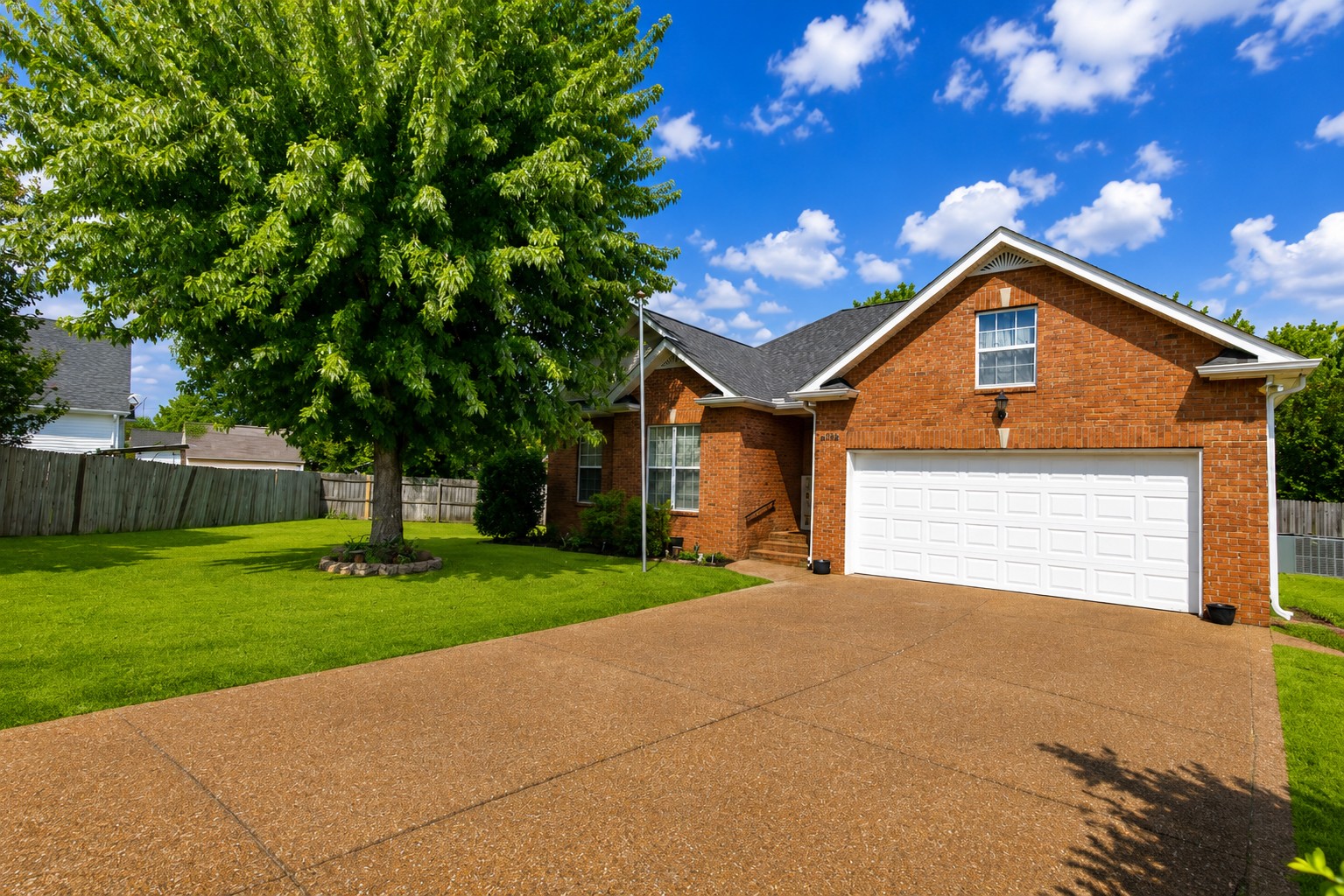 449 S Rocky Top St Property Photo 2