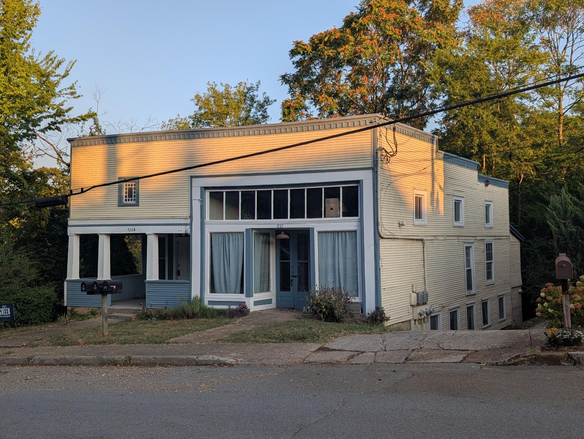 835 Tremont Street Property Photo 1