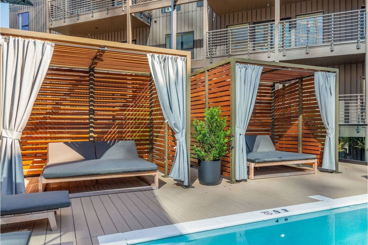 635 7th Ave, S Property Photo 73
