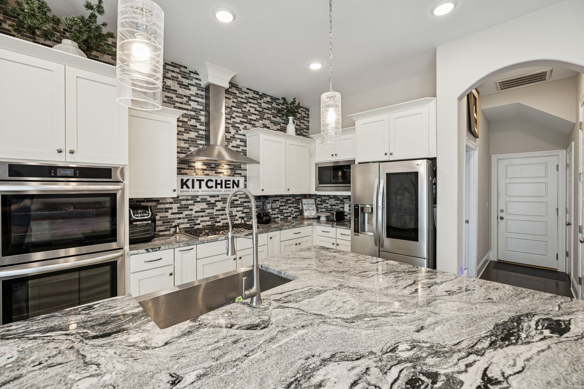 3906 Hon Dr Property Photo 15