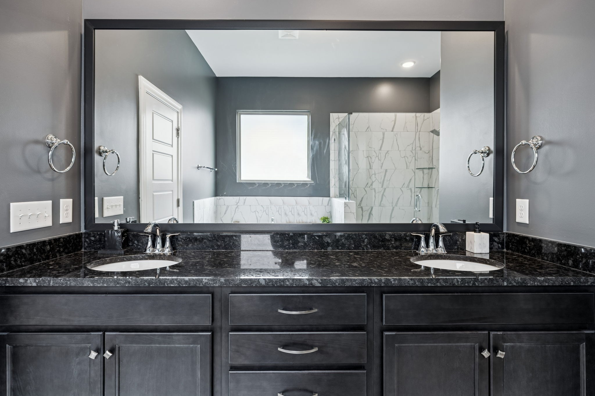 3906 Hon Dr Property Photo 25