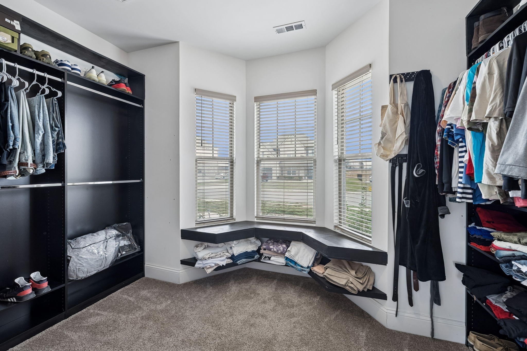 3906 Hon Dr Property Photo 29