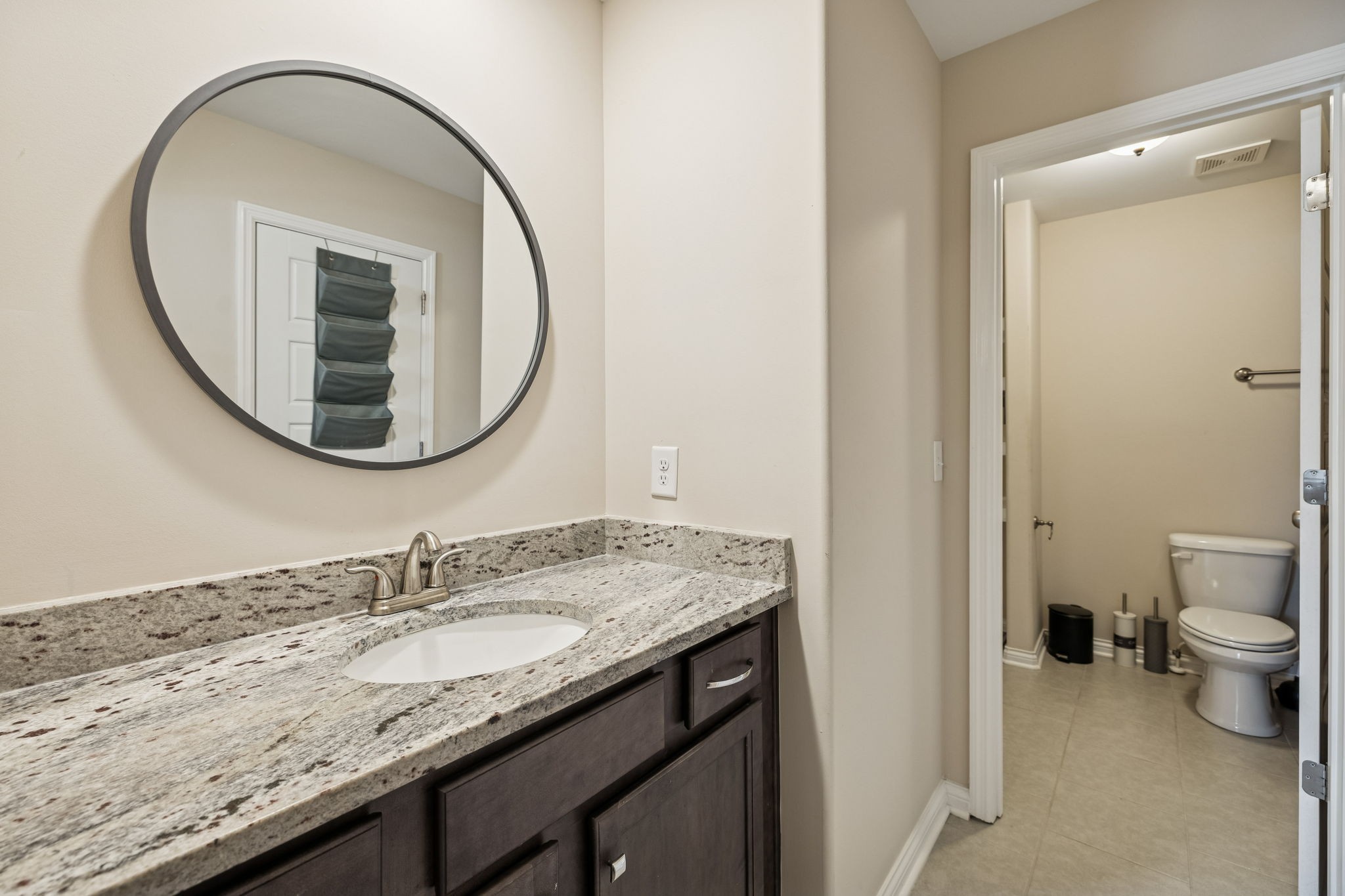3906 Hon Dr Property Photo 46