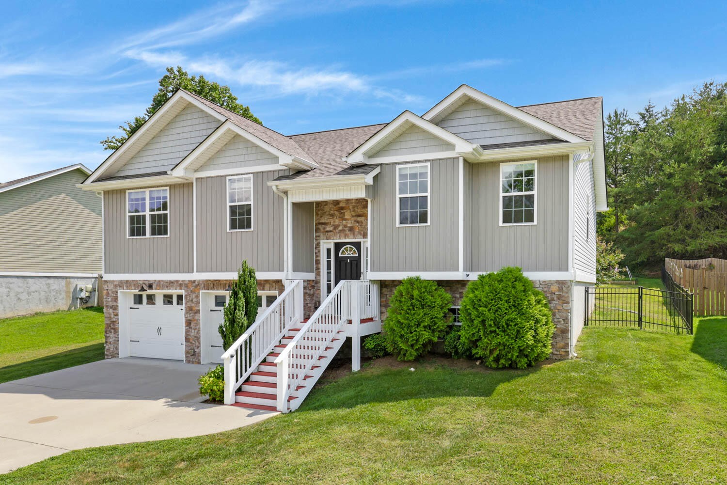 1758 Short Leaf Lane Property Photo 1