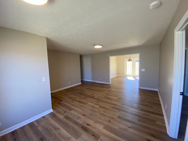 2515 Queen Anne Ct Property Photo 2