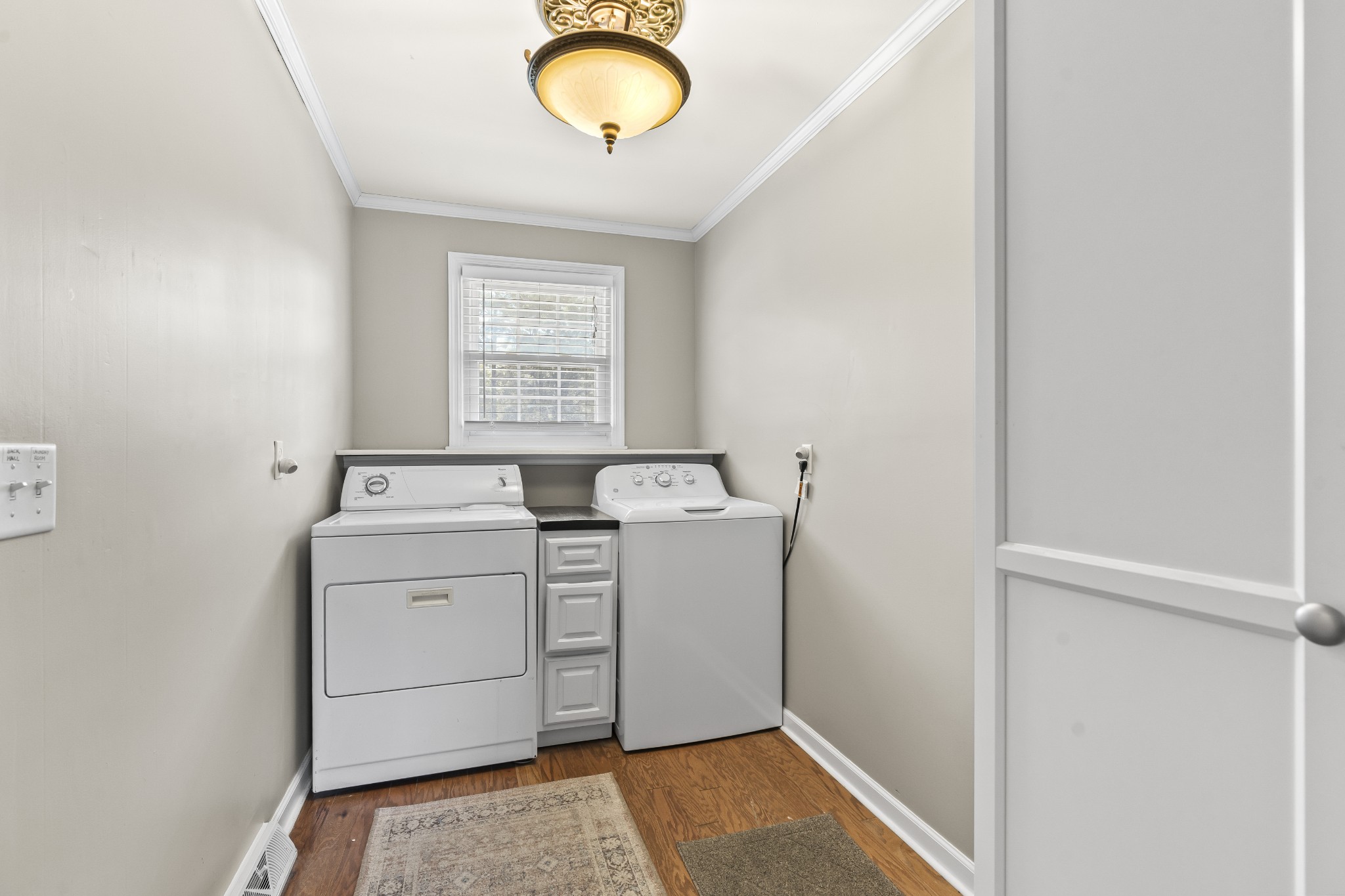 1503 Hillview Dr Property Photo 23