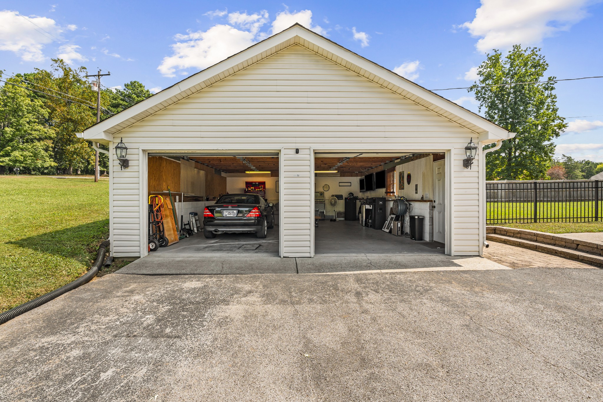 1503 Hillview Dr Property Photo 26