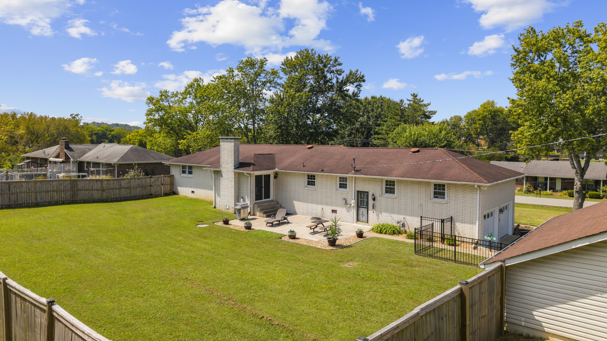 1503 Hillview Dr Property Photo 33